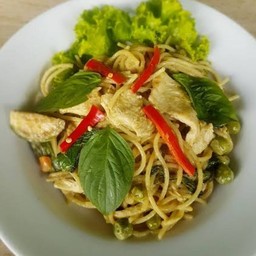 พาสต้าแกงเขียวหวานไก่