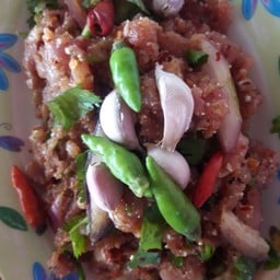 ก้อยหมูดิบ