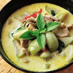 แกงเขียวหวานหมูชิ้น (กับข้าว)