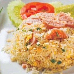 ข้าวผัดแหนมหมูพริกสด