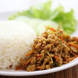 ข้าวผัดพริกแกงเจ
