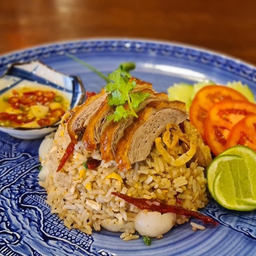 ข้าวผัดเป็ดย่าง