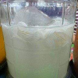 เครื่องดื่มสมุนไพร น้ำผลไม้ ตลาดสายล่าง