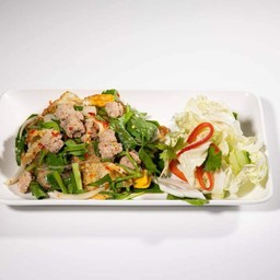 ยำหมูบะช่อไข่ดาว