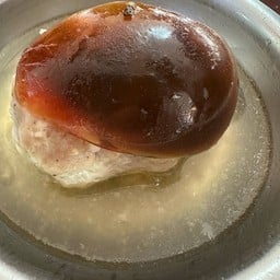 หมูหน้าไข่เยี่ยวม้า