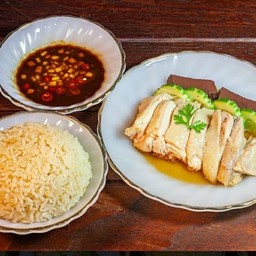 ข้าวมันไก่สิงคโปร์(ไก่ออแกนิค)