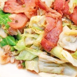 กับข้าว..กะหล่ำผัดเบคอน