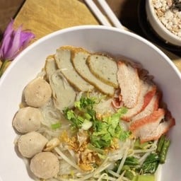บะหมี่หน้าตึก