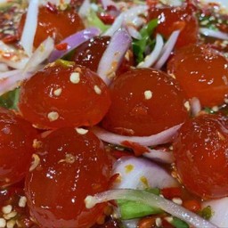 ยำไข่แดงเค็ม