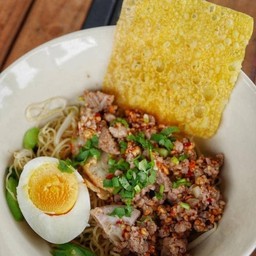 ก๋วยเตี๋ยวหมูต้มยำมะนาว พิเศษ