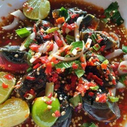 ยำไข่เยี่ยวม้า