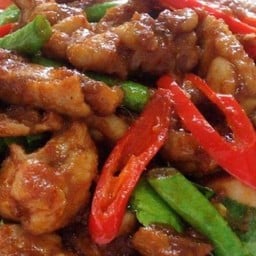 ไก่ผัดพริกแกง ราดข้าว