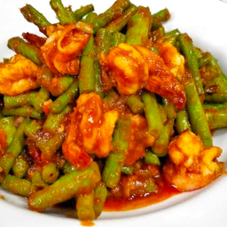 ผัดพริกแกงกุ้ง