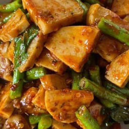 กับข้าว..หมูยอผัดพริกแกง