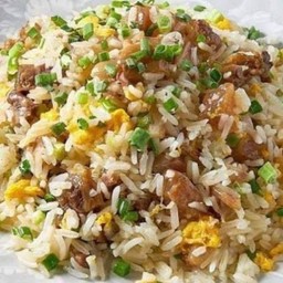 ข้าวผัดเนื้อ