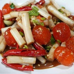 ยำไหลบัว+ไข่แดงเค็ม