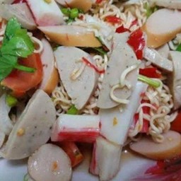 ไวไว เบสิก(ไส้กรอก+หมูยอ+ปูอัด)