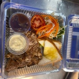 แฮมเบอร์เกอร์ตลาดศาลเจ้า