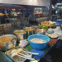 ขนมจีนน้ำยาปักใต้byนะโม&โกป้อม อพาร์ทเม้นท์อาม่า