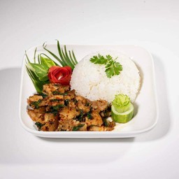 กะเพราหมูสามชั้น