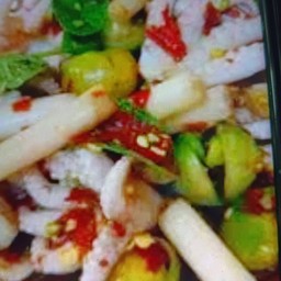 ตำไหลบัวปลาหมึกปลาร้า     ไท