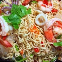 ไวไว ทะเล(กุ้ง+หมึก+หอย)