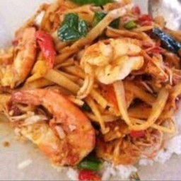 กุ้งผัดพริกสดหน่อไม้{ราดข้าว}