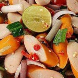 ยำไหลบัว+ไส้กรอก