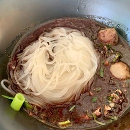 ก๋วยเตี๋ยวเรือแม่ทองอยู่  สมอแข