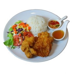 ข้าวไก่กรอบซอสน้ำปลา