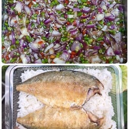 ข้าวปลาทูทอด