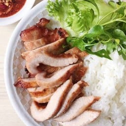 หมูทอด/ไก่ย่าง by น้ำปั่น