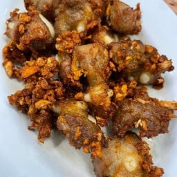 ซี่โครงหมูทอดกระเทียม