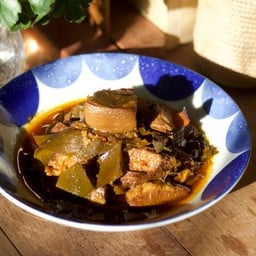 อิ่มอก อิ่มจันท์ -