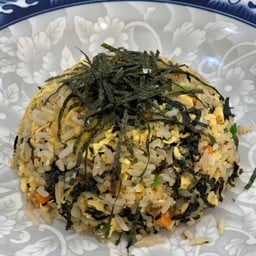 ข้าผัดสาหร่ายญี่ปุ่น