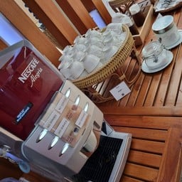 โรงแรมวีบริซ่า