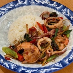 ผัดฉ่าทะเล