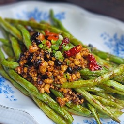 ผัดถั่วแขกเสฉวน