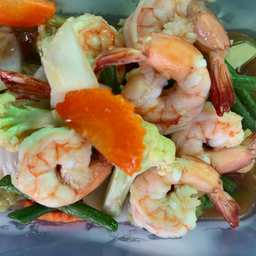 ผัดผักรวมกุ้ง🐛