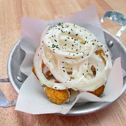 ไก่ทอด onion cream sauce
