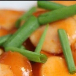 ข้าวหอม+ไส้กรอกน้ำแดง