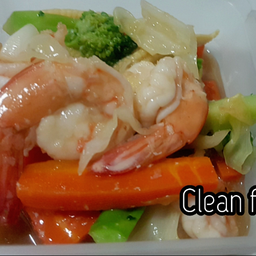 ผัดผักรวมกุ้ง