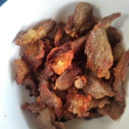 พลอยกระเพราเผ็ด