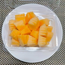 แคนตาลูปพร้อมทาน