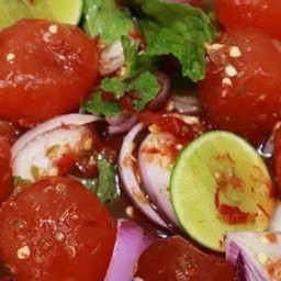 ยำไข่แดงเค็ม