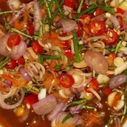 ยำหอยดอง