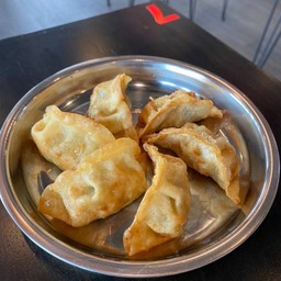 มันดู (เกี๊ยวซ่า)