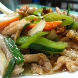 ข้าวราดผัดพริกสด