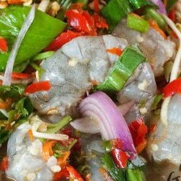 ยำกุ้งสด