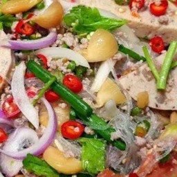 ยำวุ้นเส้นหมูยอกุ้งสด